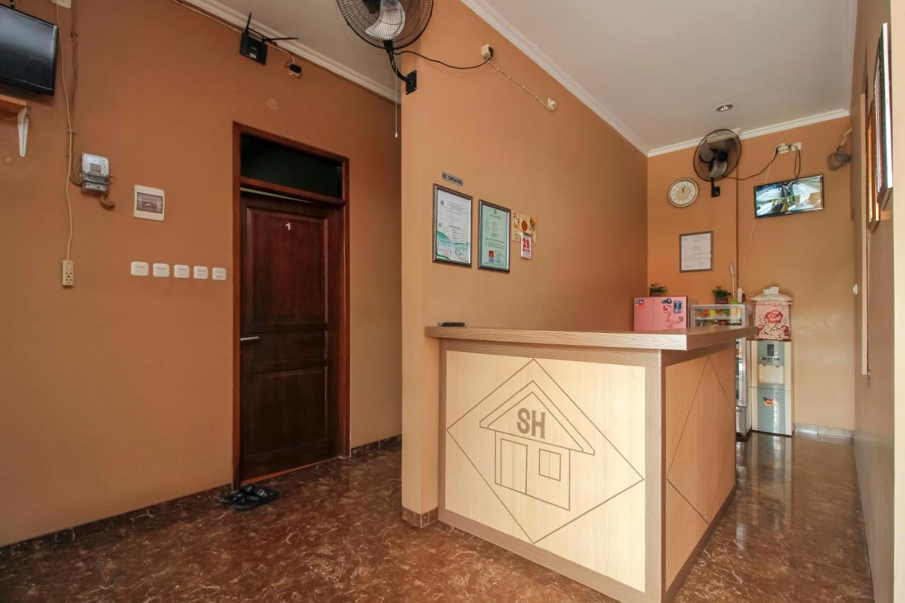 Reddoorz Near Manggarai Station 2 Hotel Jacarta Exterior foto